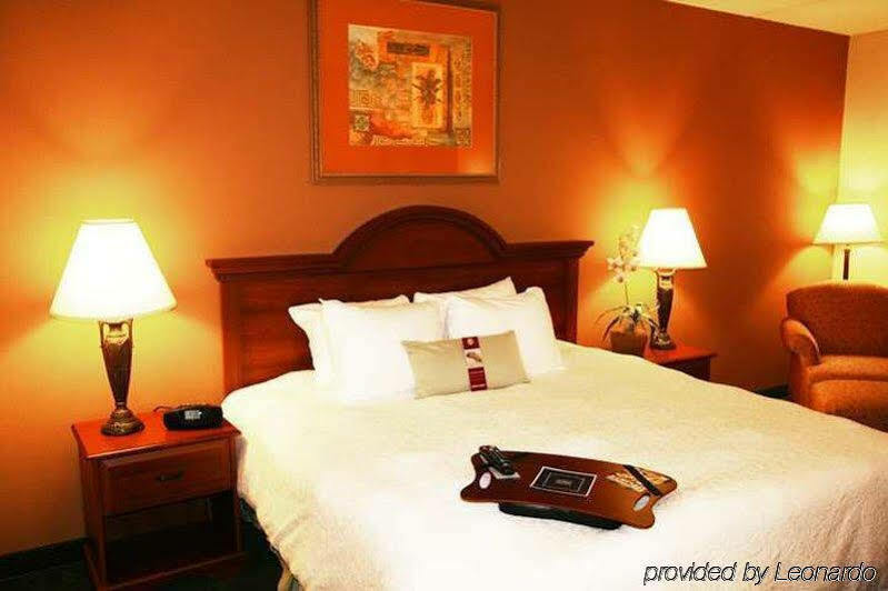 Hampton Inn & Suites Harlingen Bagian luar foto
